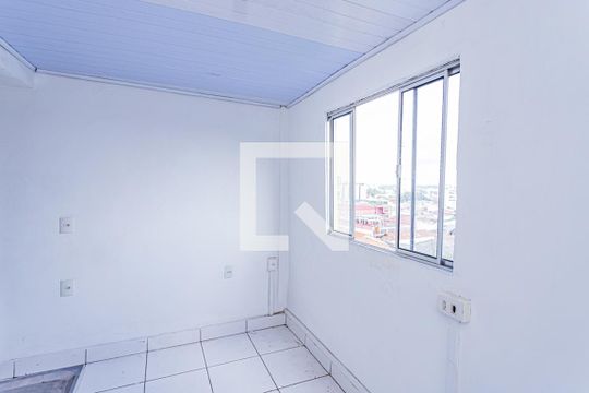 Cozinha de casa para alugar com 2 quartos, 60m² em Jaguará, São Paulo