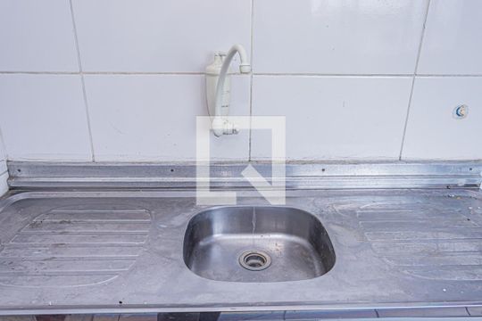 Cozinha de casa para alugar com 2 quartos, 60m² em Jaguará, São Paulo