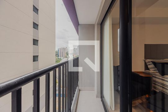 Varanda de kitnet/studio para alugar com 1 quarto, 24m² em Pinheiros, São Paulo