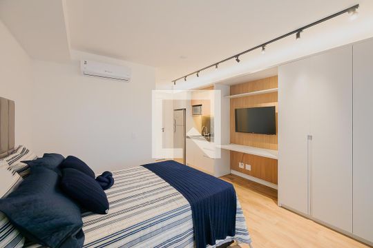 Quarto/Studio de kitnet/studio para alugar com 1 quarto, 24m² em Pinheiros, São Paulo
