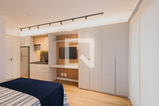 Quarto de kitnet/studio para alugar com 1 quarto, 24m² em Pinheiros, São Paulo