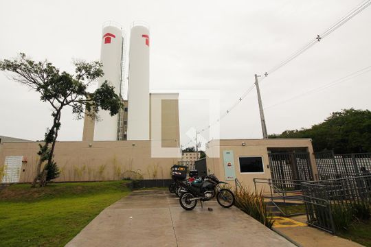 Fachada do condomínio de apartamento à venda com 2 quartos, 41m² em Ipanema, Porto Alegre