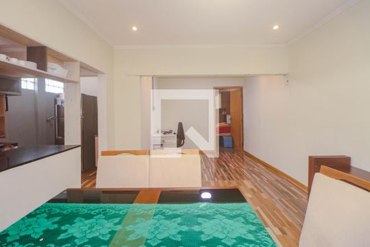 Cozinha de casa à venda com 3 quartos, 180m² em Mário Quintana, Porto Alegre