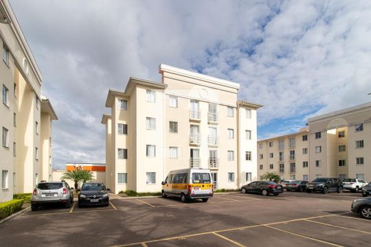 Fachada do bloco de apartamento para alugar com 3 quartos, 69m² em Fazendinha, Curitiba