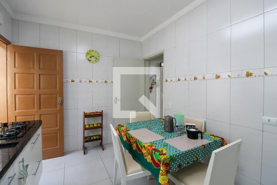 Cozinha de casa para alugar com 2 quartos, 108m² em Jardim Maria Luiza, São Paulo