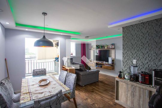 Sala de apartamento à venda com 2 quartos, 67m² em Conceição, Diadema