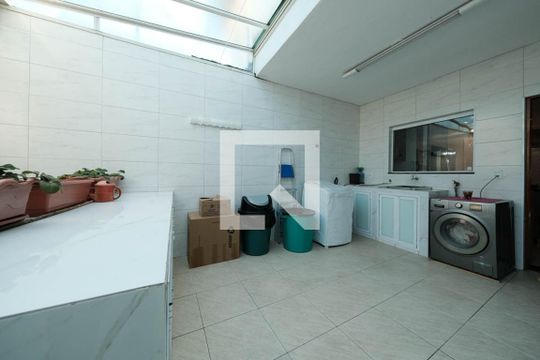 Área Externa de casa à venda com 3 quartos, 200m² em Vila Rio Branco, São Paulo