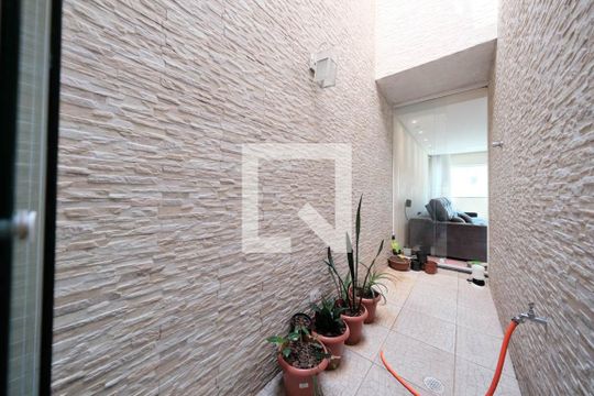 Área Externa de casa à venda com 3 quartos, 200m² em Vila Rio Branco, São Paulo