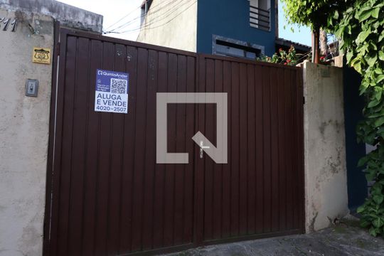 Fachada de casa à venda com 6 quartos, 330m² em Vila Graciosa, São Paulo