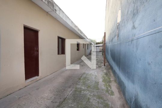 Quintal/Garagem de casa à venda com 6 quartos, 330m² em Vila Graciosa, São Paulo