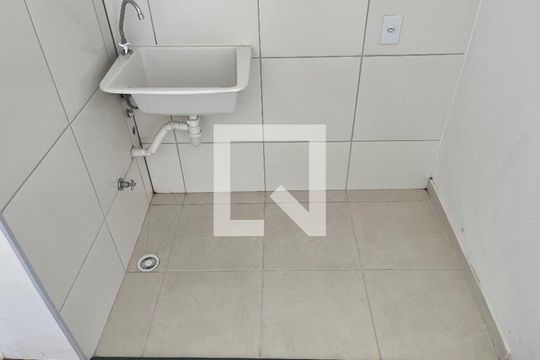 Cozinha de apartamento para alugar com 2 quartos, 35m² em Várzea da Barra Funda, São Paulo