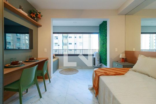 Kitnet/Studio para alugar com 0 quarto, 28m² em Campo Belo, São Paulo