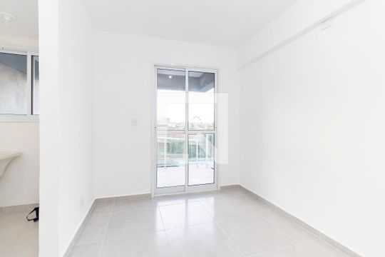 Sala de apartamento à venda com 2 quartos, 47m² em Itaquera, São Paulo