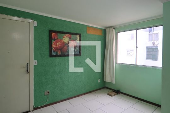 Sala de apartamento para alugar com 2 quartos, 38m² em Mato Grande, Canoas