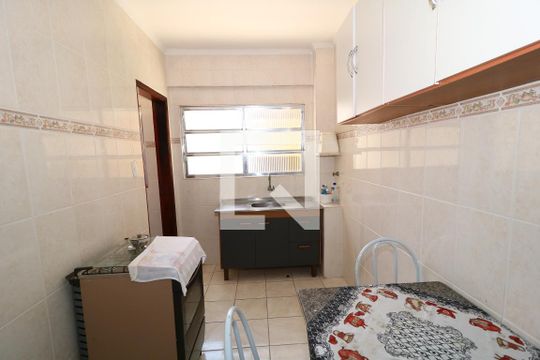 Cozinha de apartamento para alugar com 2 quartos, 80m² em Canto do Forte, Praia Grande