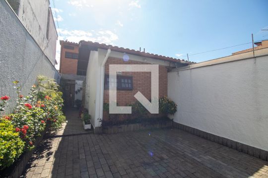 Garagem de casa à venda com 3 quartos, 200m² em Vila Cordeiro, São Paulo