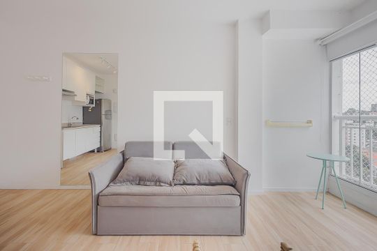 Sala de kitnet/studio para alugar com 1 quarto, 30m² em Alto de Pinheiros, São Paulo