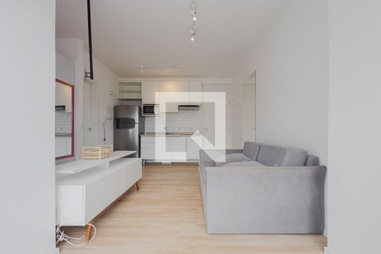 Sala de kitnet/studio para alugar com 1 quarto, 30m² em Alto de Pinheiros, São Paulo