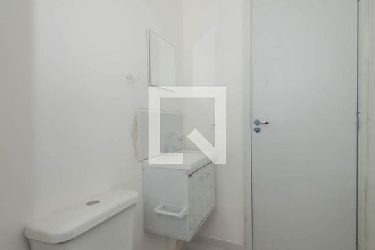 Banheiro de apartamento à venda com 1 quarto, 32m² em Vila Gumercindo, São Paulo