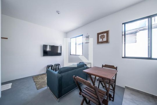 Sala de apartamento para alugar com 1 quarto, 47m² em Vila Gumercindo, São Paulo