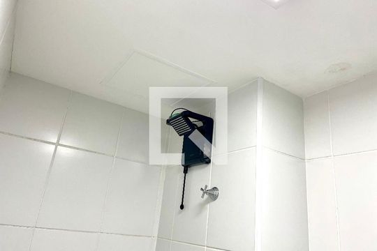 Banheiro de apartamento à venda com 1 quarto, 38m² em Barra Funda, São Paulo