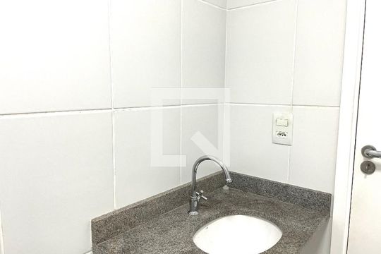 Banheiro de apartamento à venda com 1 quarto, 38m² em Barra Funda, São Paulo
