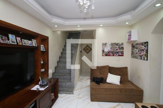 Sala de casa à venda com 2 quartos, 171m² em Penha Circular, Rio de Janeiro