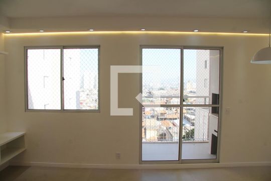 Sala de apartamento para alugar com 3 quartos, 70m² em Vila das Bandeiras, Guarulhos