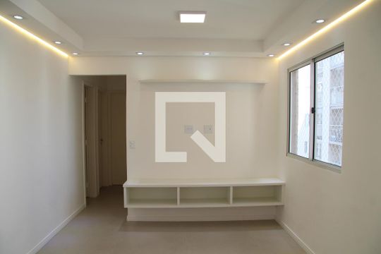 Sala de apartamento para alugar com 3 quartos, 70m² em Vila das Bandeiras, Guarulhos