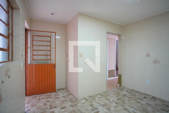 Cozinha de casa à venda com 5 quartos, 188m² em Sarandi, Porto Alegre