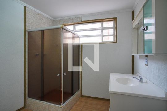 Banheiro Corredor de casa à venda com 5 quartos, 188m² em Sarandi, Porto Alegre