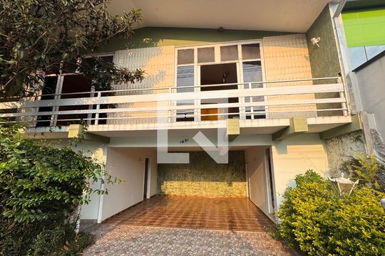 Fachada de casa à venda com 3 quartos, 252m² em Jardim do Trevo, Campinas