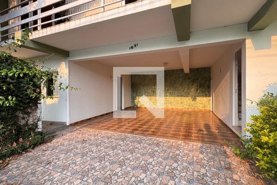 Garagem de casa à venda com 3 quartos, 252m² em Jardim do Trevo, Campinas
