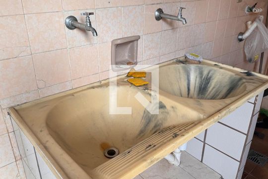 Área de Serviço de casa à venda com 3 quartos, 252m² em Jardim do Trevo, Campinas