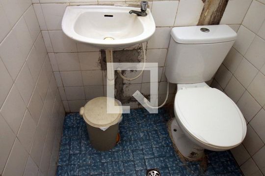 Banheiro Social 2 de casa à venda com 4 quartos, 360m² em Penha, Rio de Janeiro