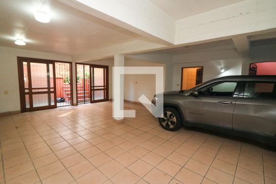 Garagem de casa à venda com 4 quartos, 650m² em Santa Tereza, Porto Alegre