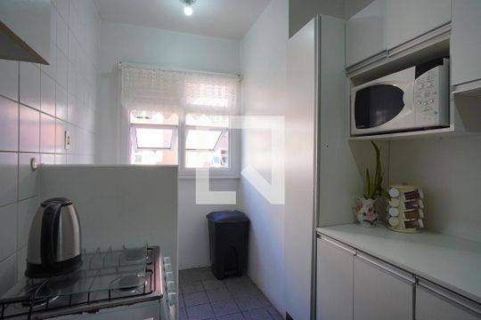 Cozinha de apartamento à venda com 2 quartos, 67m² em Jardim Itu, Porto Alegre