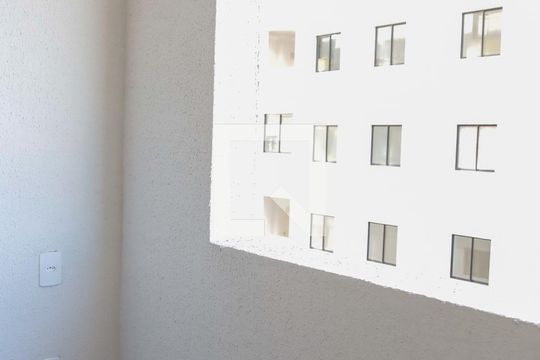 Sacada de apartamento para alugar com 3 quartos, 49m² em Veloso, Osasco