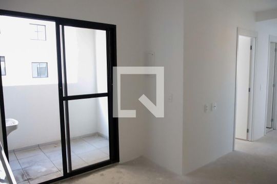 Apartamento para alugar com 3 quartos, 49m² em Veloso, Osasco