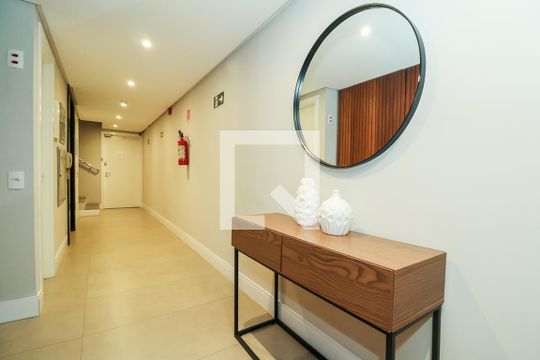 Hall de entrada de apartamento para alugar com 1 quarto, 40m² em Bom Fim, Porto Alegre