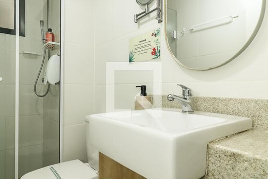 Banheiro de apartamento para alugar com 1 quarto, 40m² em Bom Fim, Porto Alegre