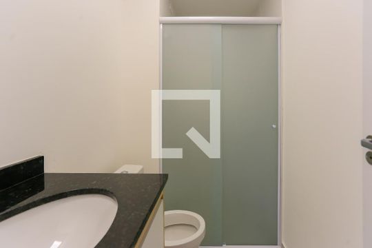 Banheiro de apartamento para alugar com 2 quartos, 40m² em Vila Butantã, São Paulo