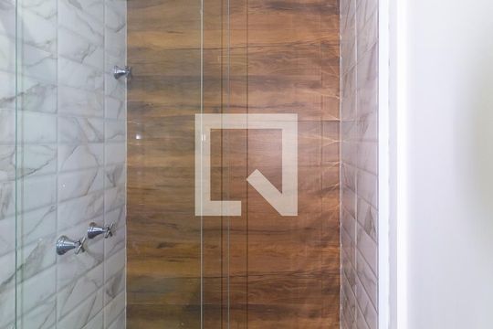 Banheiro da Suíte de apartamento para alugar com 2 quartos, 54m² em Jardim Ibitirama, São Paulo