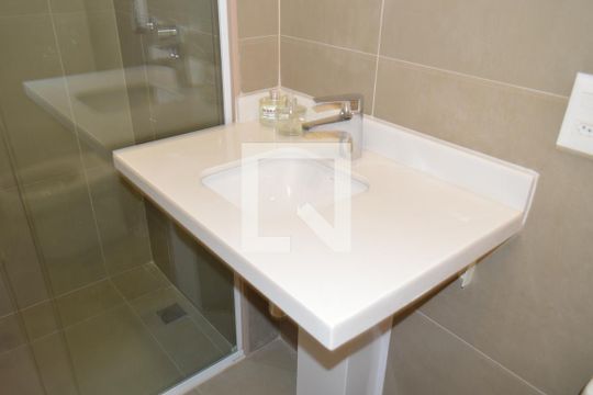 Banheiro Social de apartamento à venda com 2 quartos, 66m² em Vila Mariana, São Paulo
