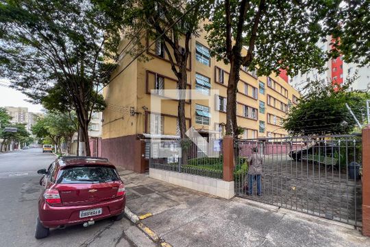 Fachada de apartamento à venda com 2 quartos, 50m² em Cambuci, São Paulo