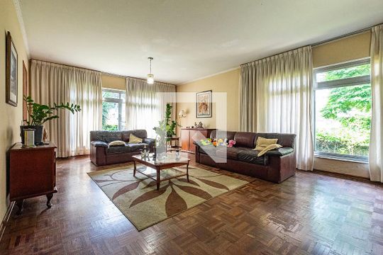 Casa para alugar com 3 quartos, 400m² em Alto de Pinheiros, São Paulo
