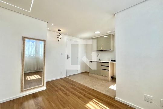 Sala de apartamento à venda com 2 quartos, 37m² em Vila Mira, São Paulo