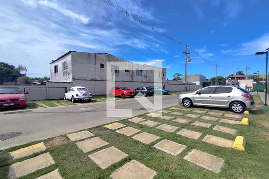 Garagem de apartamento à venda com 2 quartos, 40m² em Santa Rosa de Lima, Porto Alegre