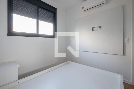 Suíte de apartamento para alugar com 1 quarto, 27m² em Pinheiros, São Paulo