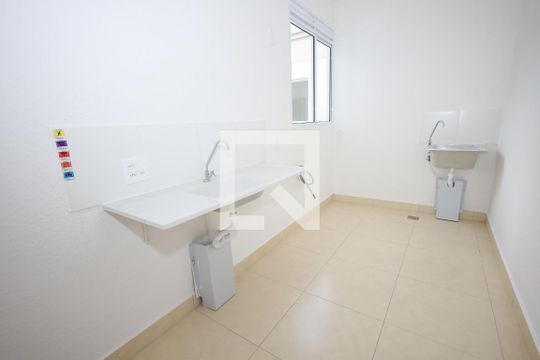 Cozinha de apartamento para alugar com 2 quartos, 42m² em Setor Grajaú, Goiânia